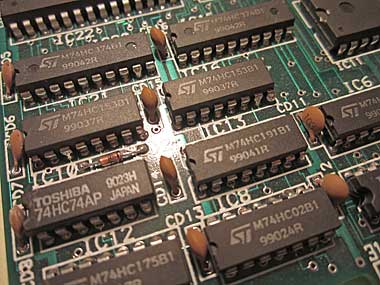 Logic IC Decoupling images/logic-IC-decoupling.jpg