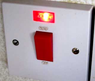 Neon indicator on a 230V AC switch Neon indicator on a 230V AC switch neon-indicator-lamp.jpg